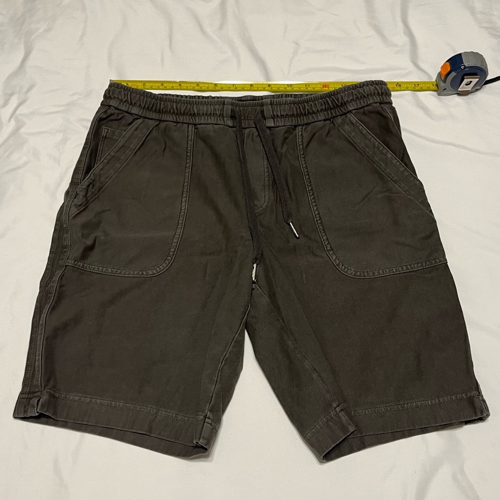 Athleta Farallon Women's Olive Shorts - Picture 6 of 12
